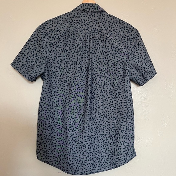 Original Penguin Heritage Slim Fit Button Up Leaf Patterned Top - Picture 8 of 10
